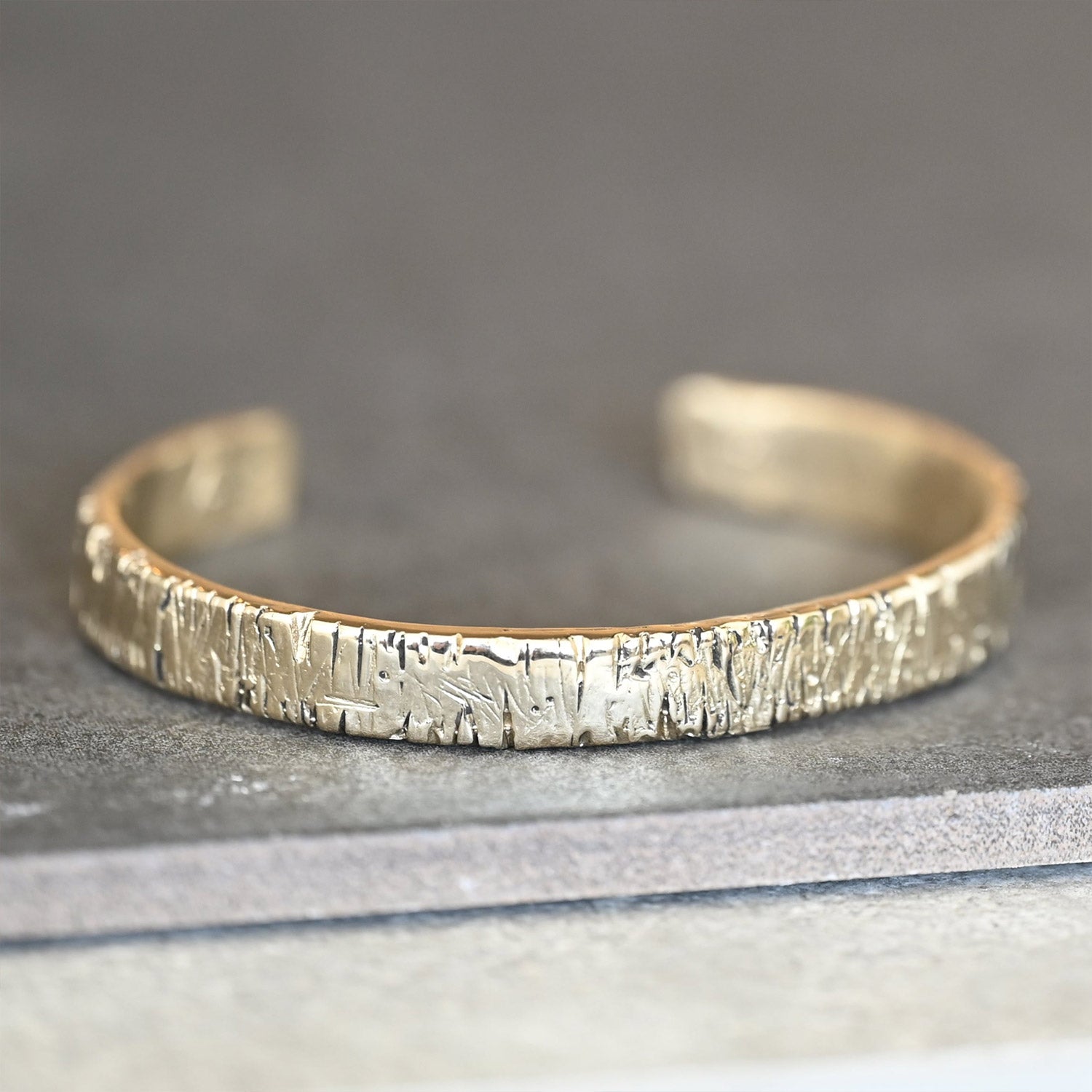 Papyrus Solid Gold Cuff