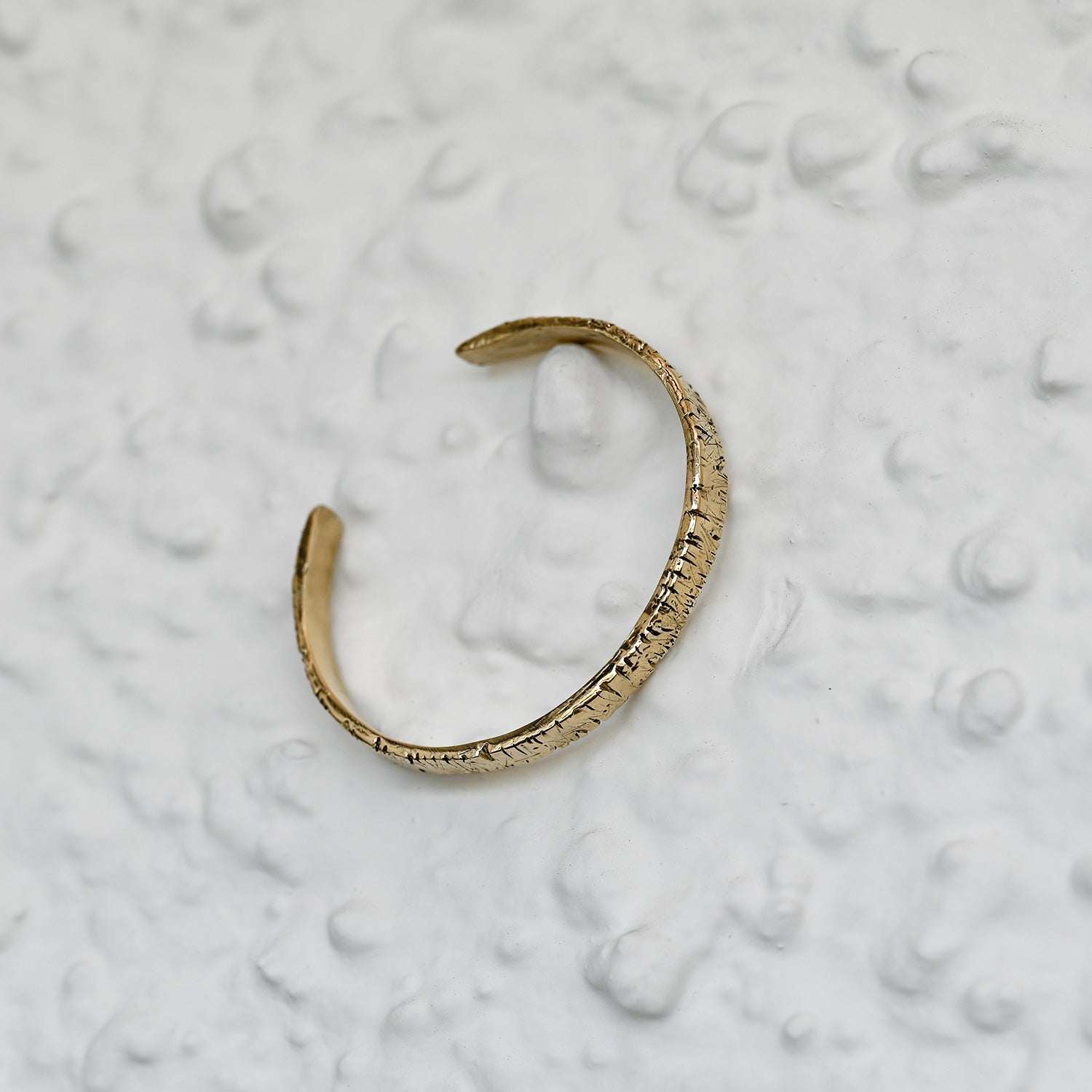 Papyrus Solid Gold Cuff