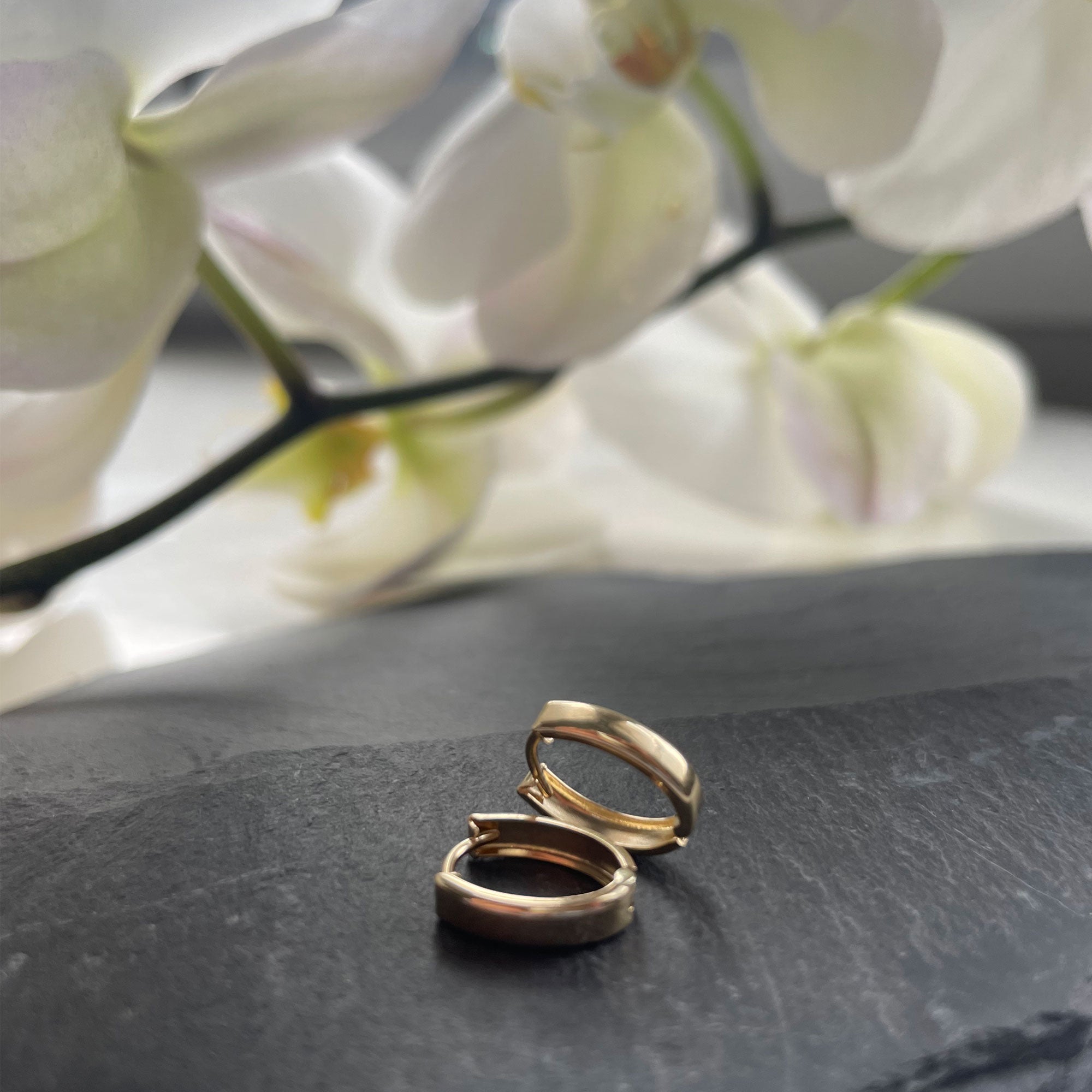 Yellow Gold Thin Oval Huggies