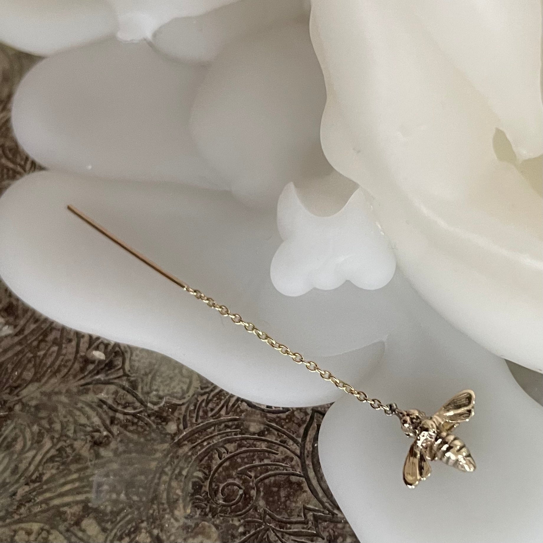 Bee Thread