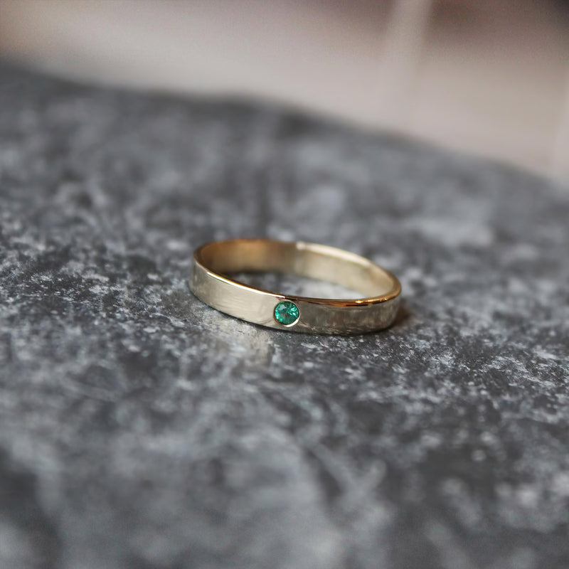 Emerald Retrograde Gold Ring